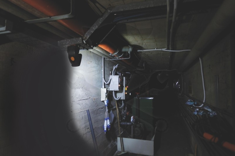 Szerelőlámpa LED, akkus 720 Lumen 360° ultrakompakt - Beta