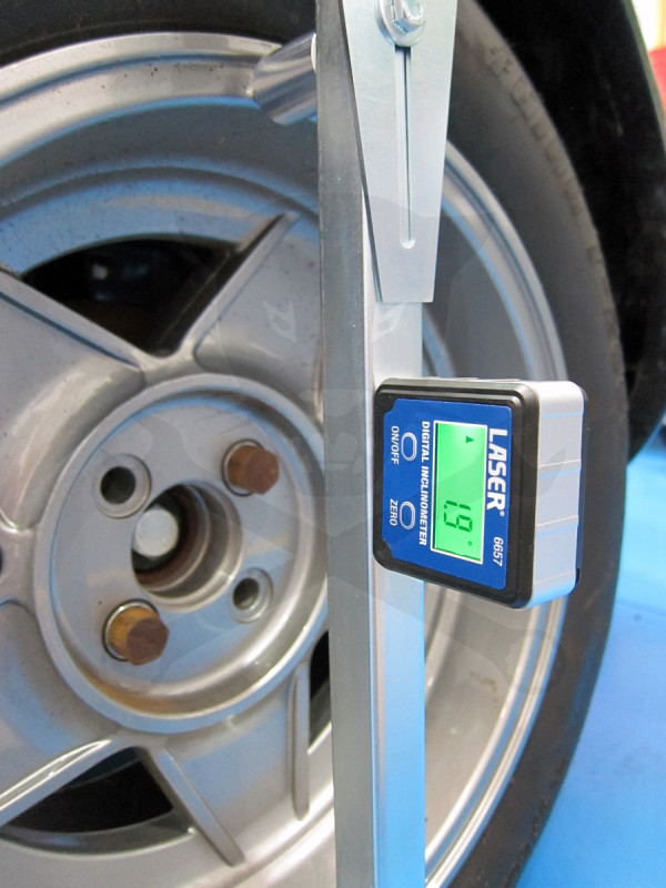 Futómű állításhoz kerék dölésszög beállító digitális műszer -mágneses