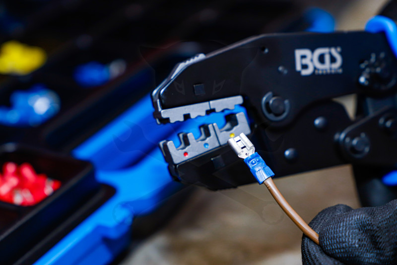 Fogó, saruzó - racsnis - szig.saru+érvéghüvely DIN 1.5-10 mm 1000 db-os