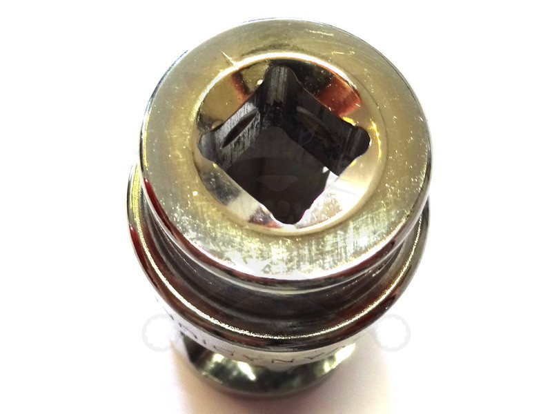 Porlasztó kiszerelő 27 mm