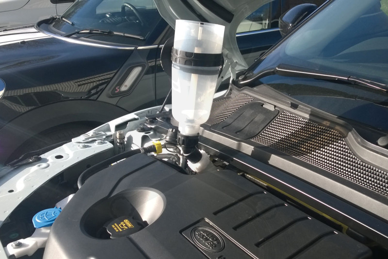 Adagoló flakon AdBlue folyadékhoz 45 fokos 1100 ml - szelepes