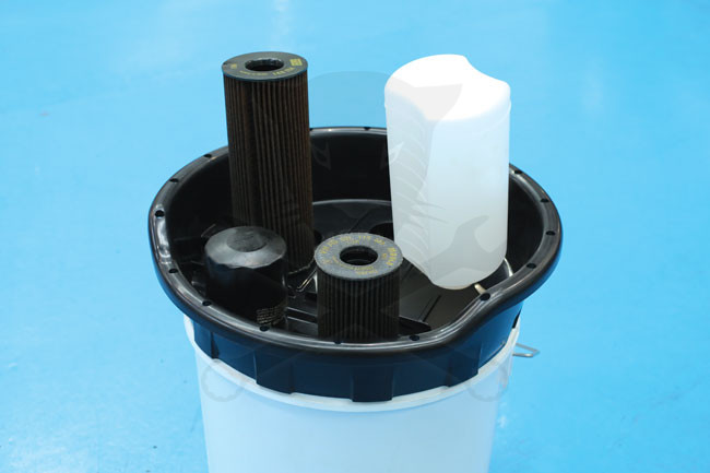 Olajleeresztő tálca 3 literes - csepegtető alkatrészekhez -