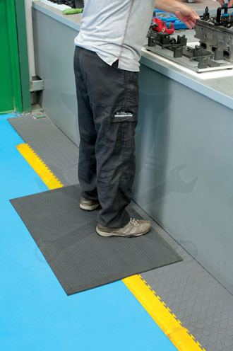 Gumiszőnyeg - álláskönnyítő - 16 mm x 600 x 900 mm -vízálló, olajálló