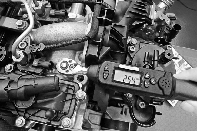 Nyomatékkulcs, digitális 006-30 Nm 1/4" - JOBBOS-BALOS - KIFUTÓ !