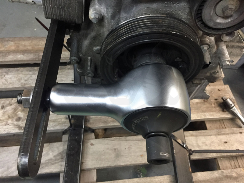 Főtengely szíjtárcsa ellentartó-rögzítő -FORD Nyomaték sokszor.Ecoboost(LAS-7318