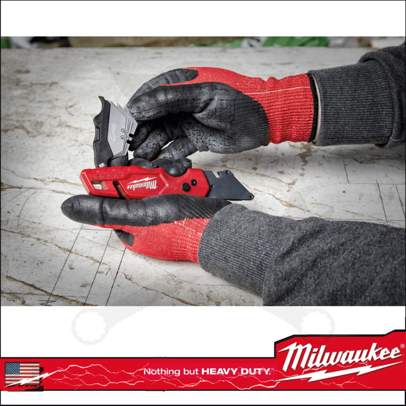 Vágókés, összecsukható, pengetartós Milwaukee