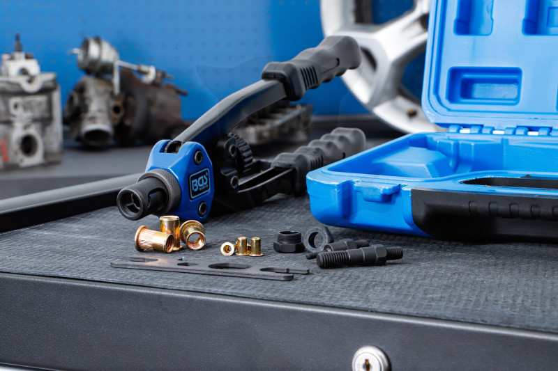 Szegecsanya behúzó kétkezes készlet M3-M4-M5-M6-M8-M10 Alu+Acél - BGS