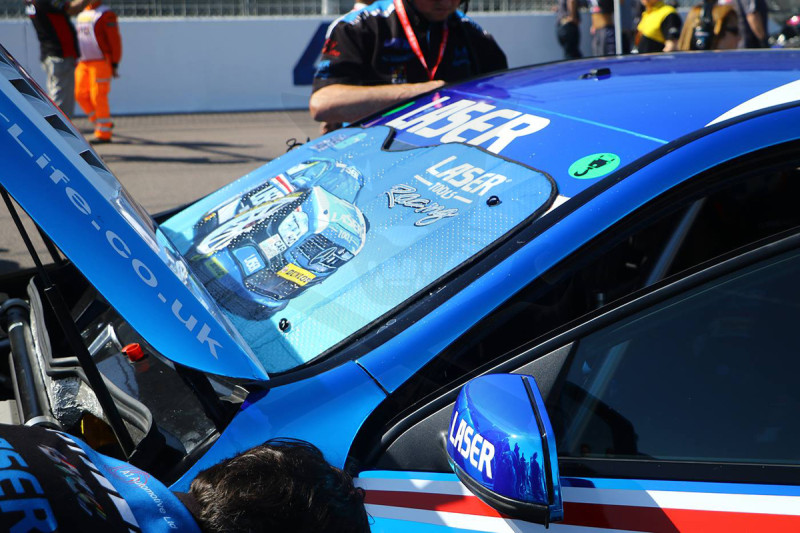 Autós szélvédő napellenző, napvédő - 130 x 60 cm - Laser Tools Racing