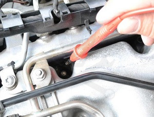 Izzítógyertya-teszter univerzális feszültségű Hubitools