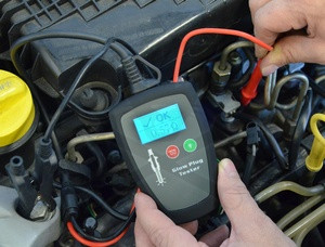 Izzítógyertya-teszter univerzális feszültségű Hubitools