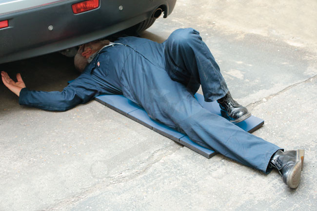 Aláfekvő-térdelő szivacs összecsukható, többfunkciós