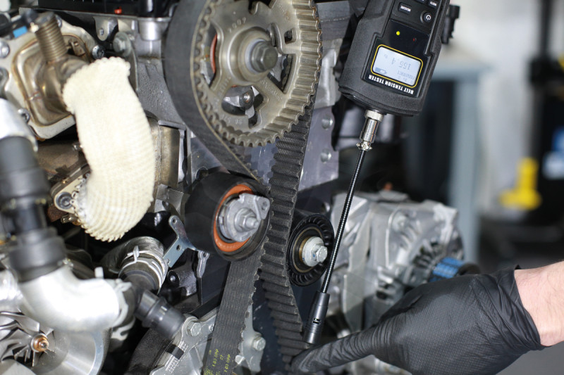 Ékszíjszerelő teszter fogazott V-alakú szíjakhoz 10-600 Hz - Laser