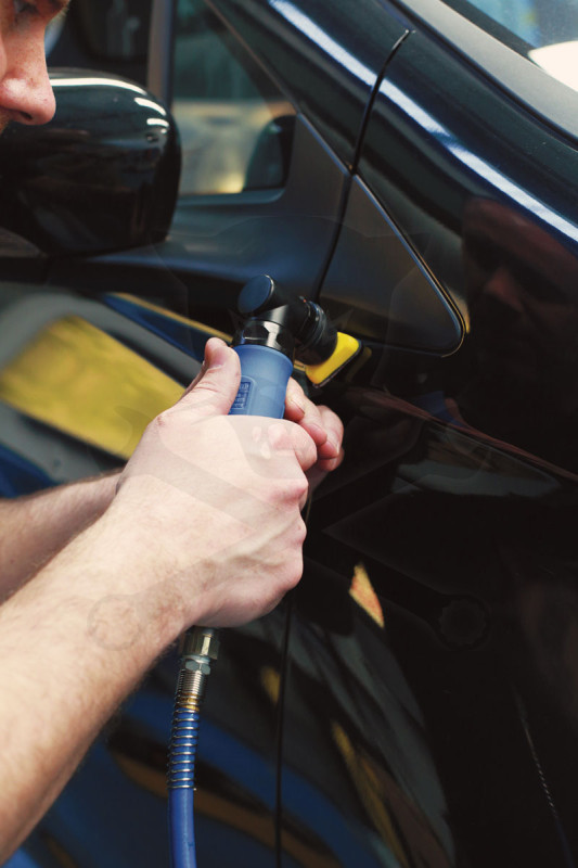 Excentercsiszoló 30+50 mm levegős polírozó 117 db-os készlet -fényszóró