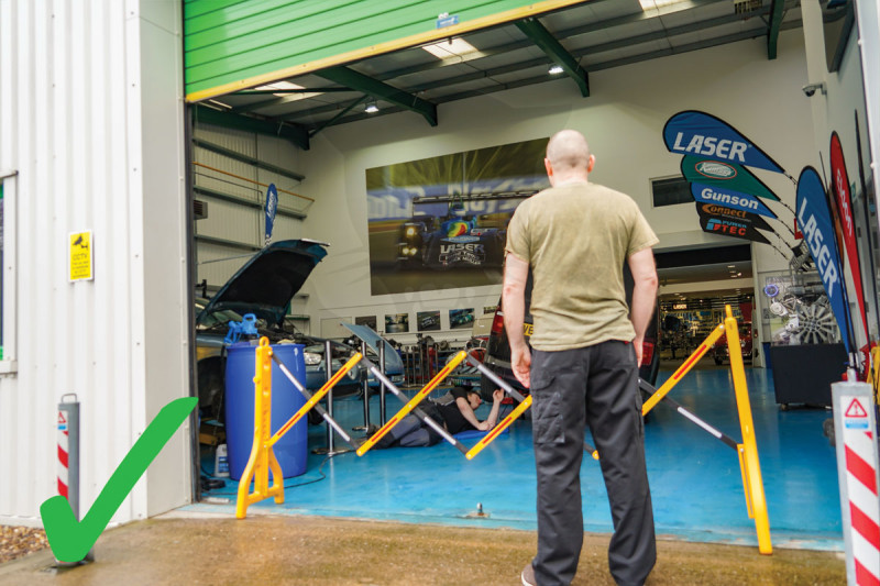 Kordon - műanyag összecsukható biztonsági akadály - Hybrid