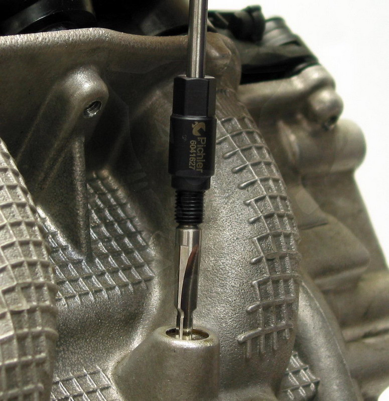 Pichler izzítógy./beletört/ kiszerelő készlet M8x1,0 UNIVERZÁLIS -A