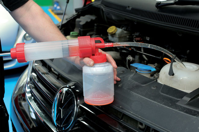 Olajleszívó kézipumpa 350 ml + 1 literes tartály