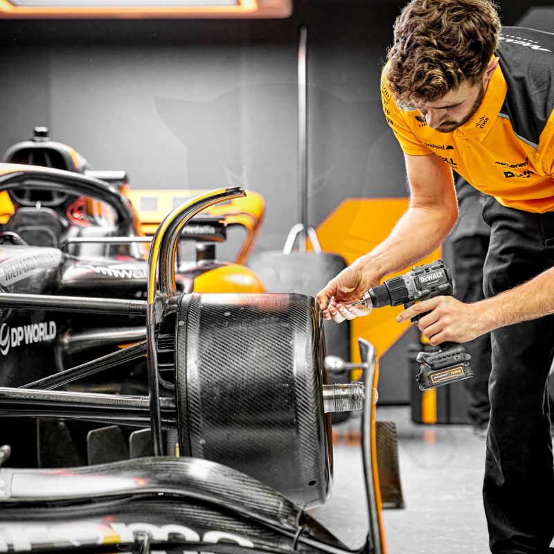 Ütvecsavarozó, akkus 18V 90 Nm 2db 1.7Ah McLaren - DeWalt
