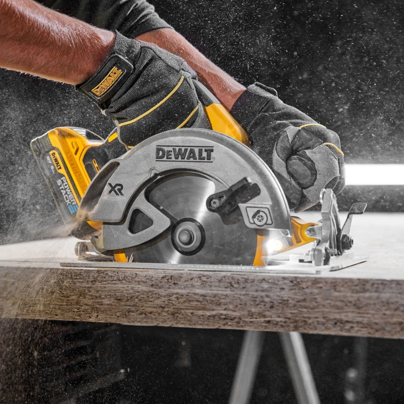 Körfűrész, kézi -akkus 18 V 2x5.0 Ah 184 mm -POWERSTACK- DeWalt
