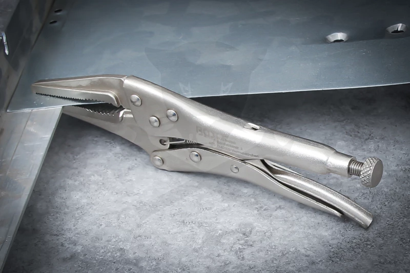 Fogó önzáró hosszúcsőrű 225 mm BGS