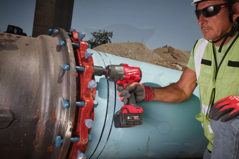 Ütvecsavarozó, akkus 18V 2034 Nm 1/2" -akku nélkül- Milwaukee (M18 FHIW2F12-0)