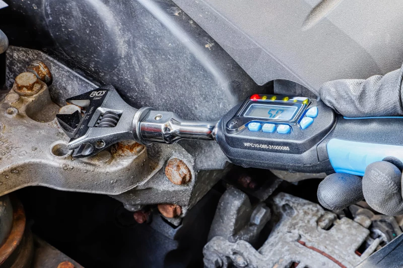 Nyomatékkulcs, digitális 4,2-85Nm állítható villáskulcs fejjel 9x12mm