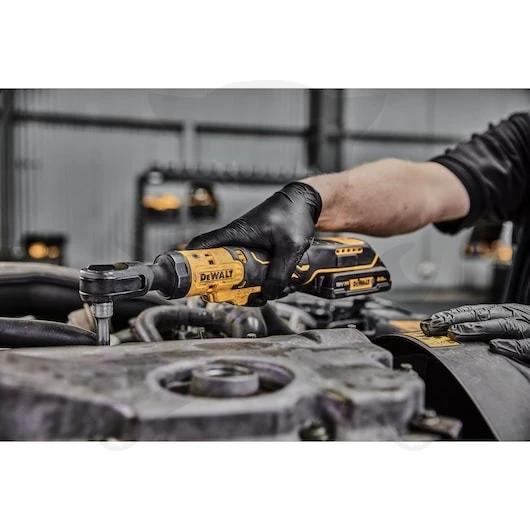 Csavarkulcs racsnis 18V 95 Nm 3/8" akkus - akku nékül - DeWalt