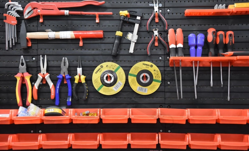 Szerszámtartó panel 48db levehető műanyag doboz+ 4db fém hátfal Vorel