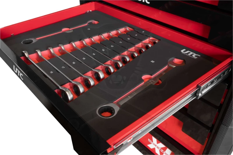 Szerszámos kocsi gyári-felszerelt 268 db-os 7 fiókos szekrény - UTC