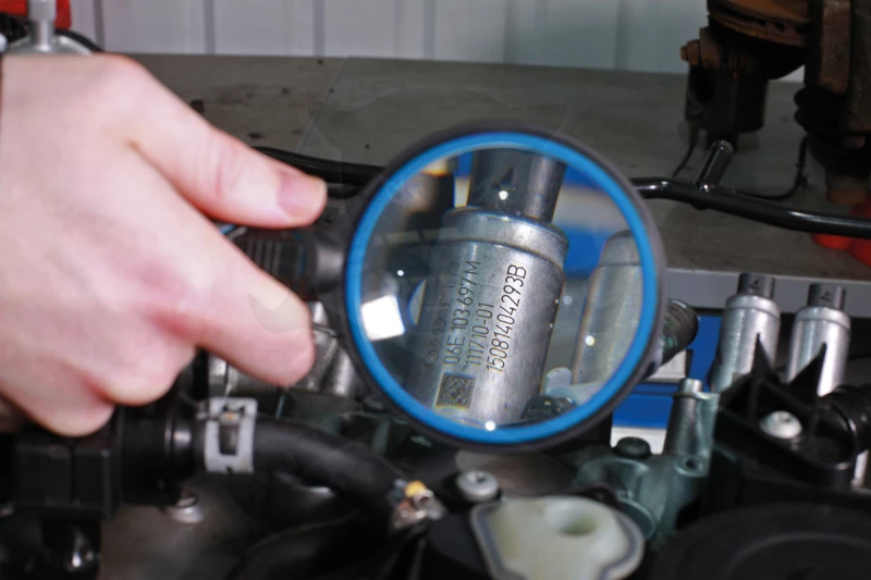 Nagyító 3x - LED világítással D73 mm - 195 mm 3xLR44 elem - Laser