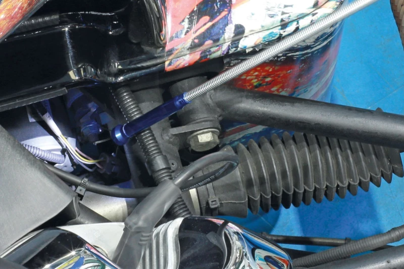 Mágneses felszedő flexibilis, 4 karmos - LED lámpával, 610 mm - Laser