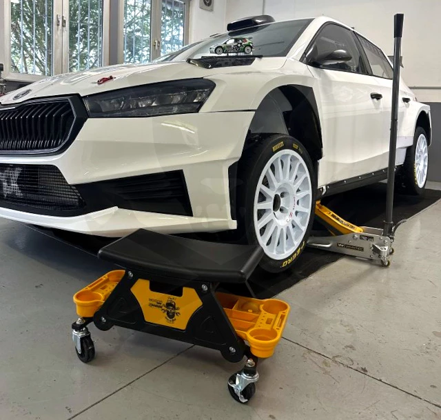 Szerelőszék szerszámtartós, fiókos gurulós - Winntec